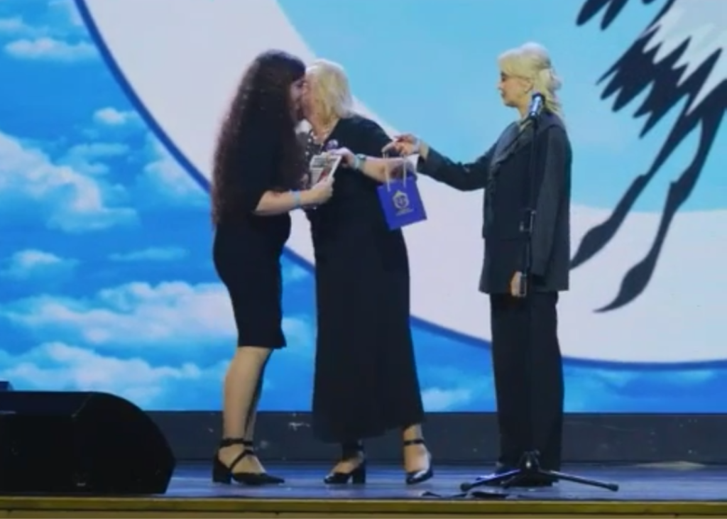 Передача Памятного Наградного Жетона героя СВО Гвардии Старшего Лейтенанта Близнюк Д.Н. Передача Памятного Наградного Жетона героя СВО Гвардии Старшего Лейтенанта Близнюк Д.Н.