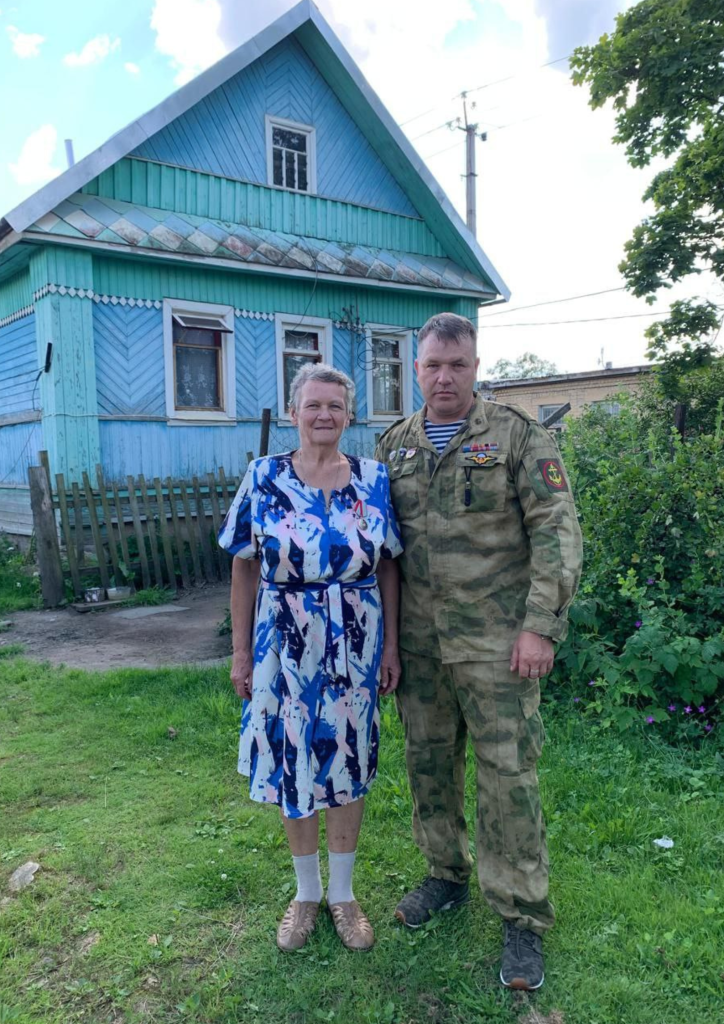 Передача Памятного Наградного Жетона героя Контртеррористической операции на территории Чеченской Республики матроса Лещева Ю.А. (3)