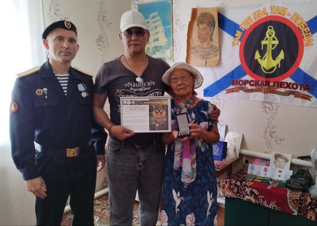 Передача Памятного Наградного Жетона матроса Кушаева Е.Б. (2)