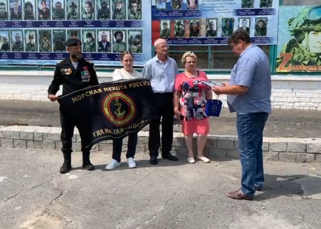Передача Памятного Наградного Жетона матроса Старшинова Д.В. (4)