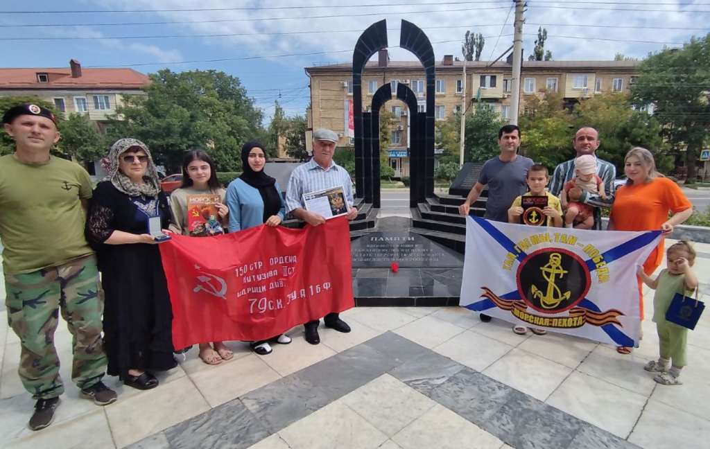 Передача Памятного Наградного Жетона гвардии лейтенанта Магомедова М.М.